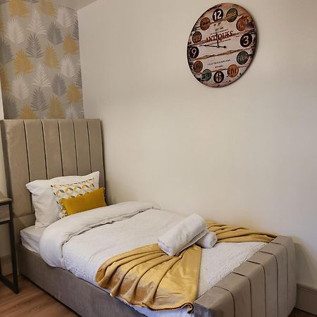 Country Style Modern Self Catering 3 Bedroom Bungalow In Blackpool Bagian luar foto